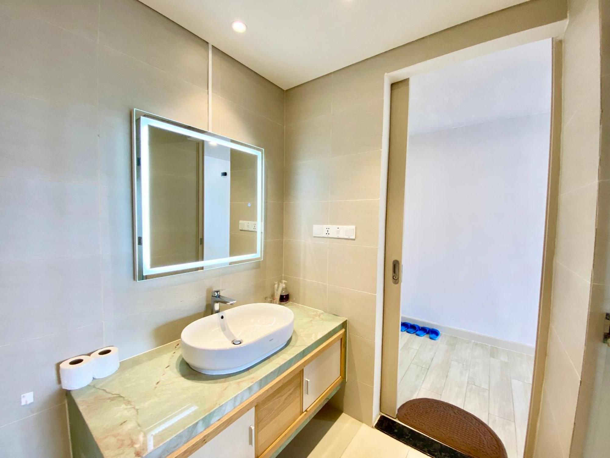 Wise Stay Gold Coast Apartment ニャチャン 部屋 写真