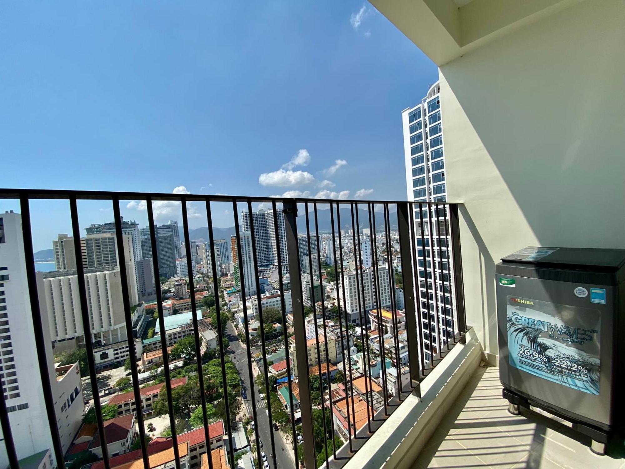 Wise Stay Gold Coast Apartment ニャチャン 部屋 写真